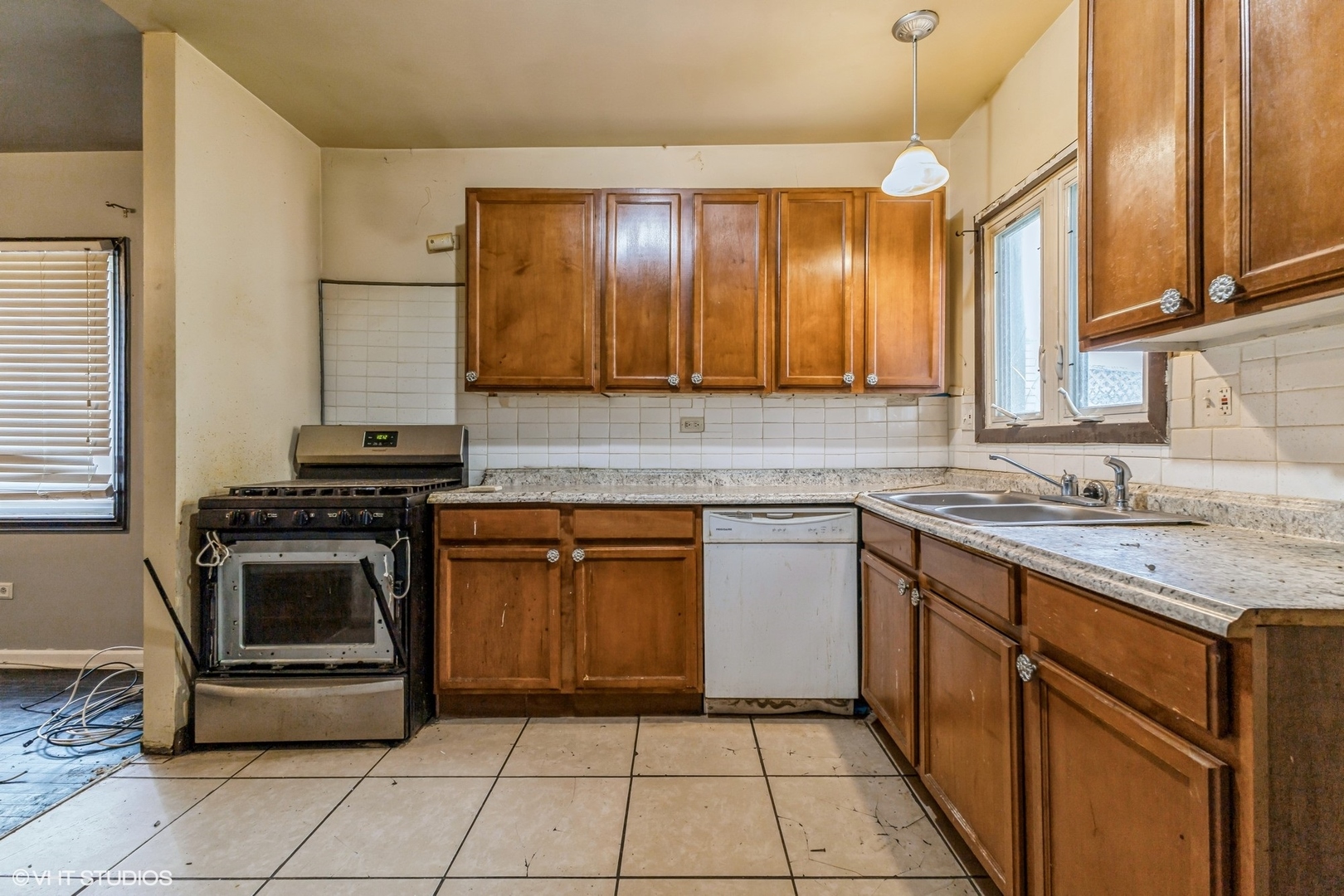 10052 S Lafayette Avenue, Chicago, IL 60628
