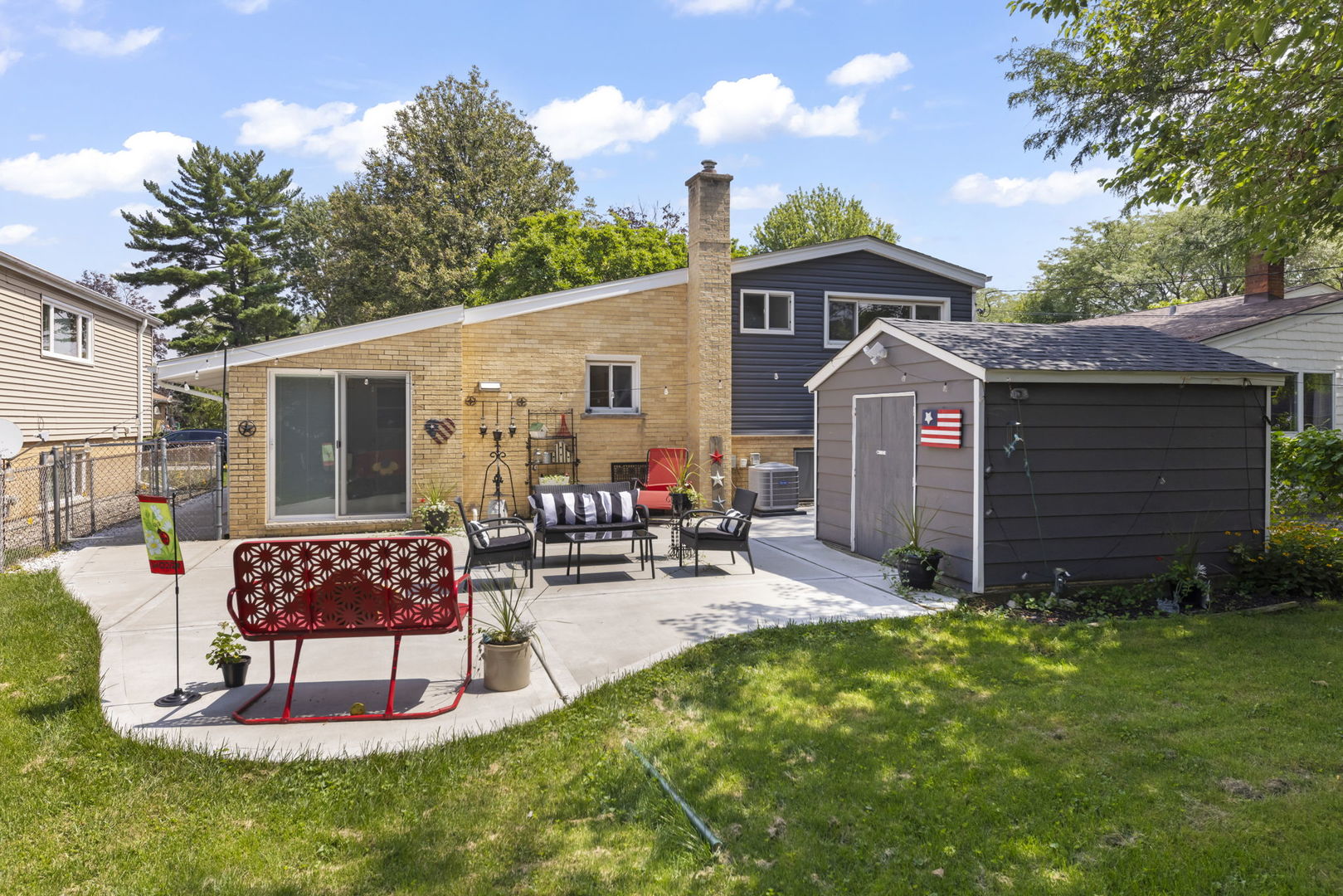 332 N Stewart Avenue, Lombard, IL 60148