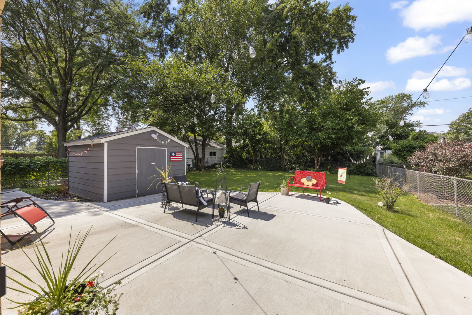 332 N Stewart Avenue, Lombard, IL 60148