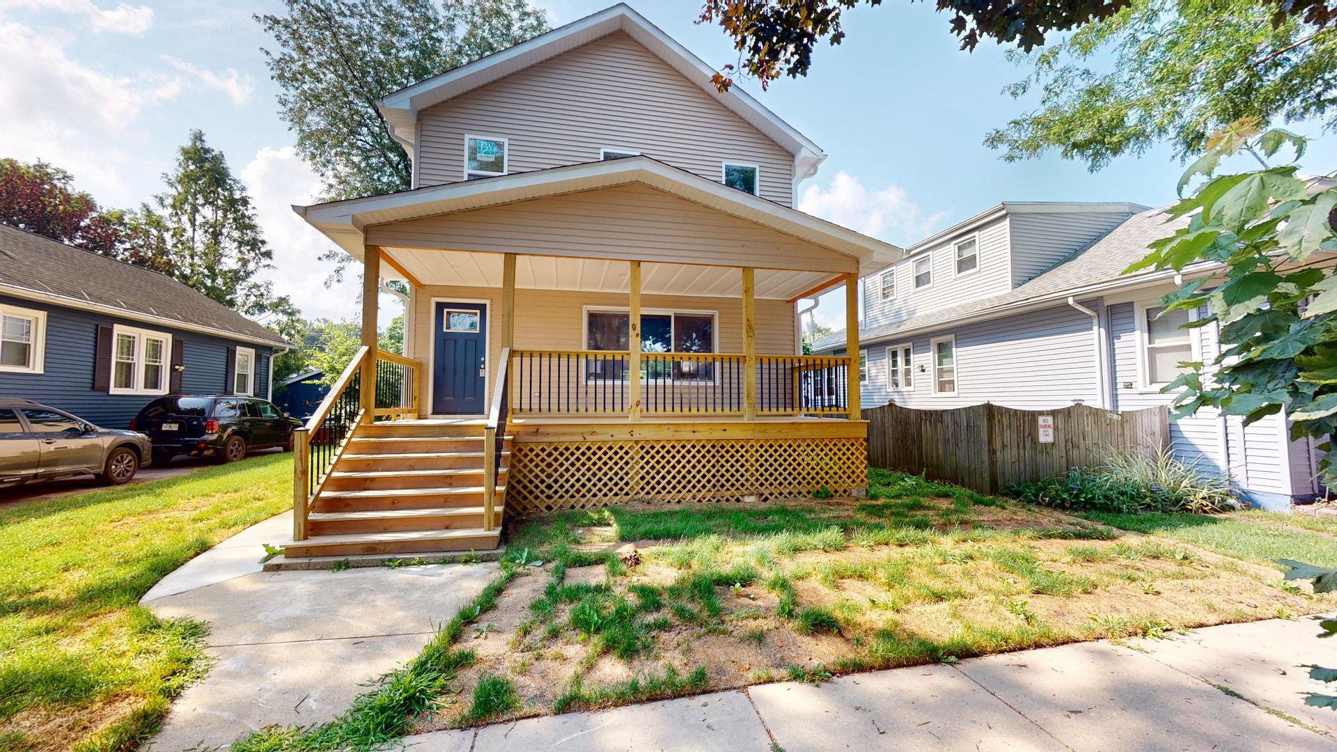 1421 Henry Avenue, Des Plaines, IL 60016
