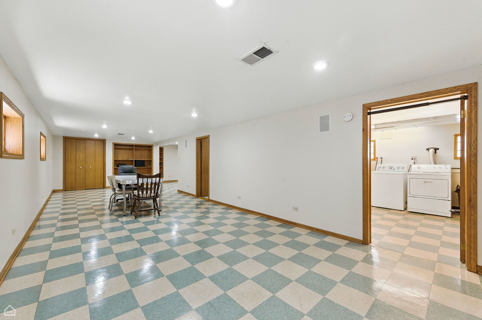 6621 S Kilbourn Avenue, Chicago, IL 60629