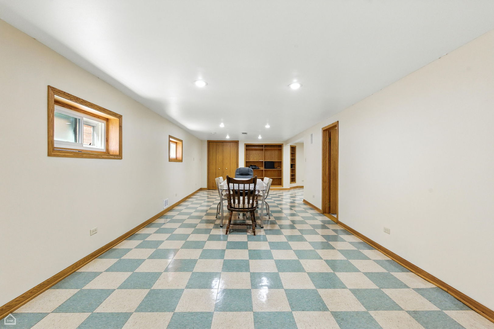 6621 S Kilbourn Avenue, Chicago, IL 60629