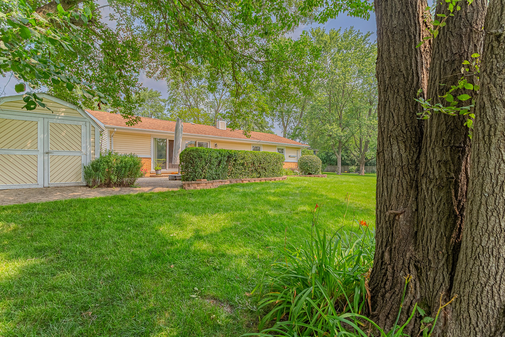 217 Edgeware Road, Elk Grove Village, IL 60007