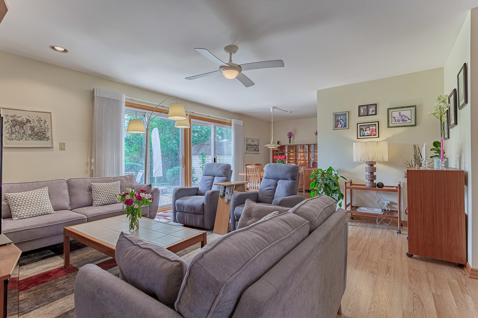 217 Edgeware Road, Elk Grove Village, IL 60007