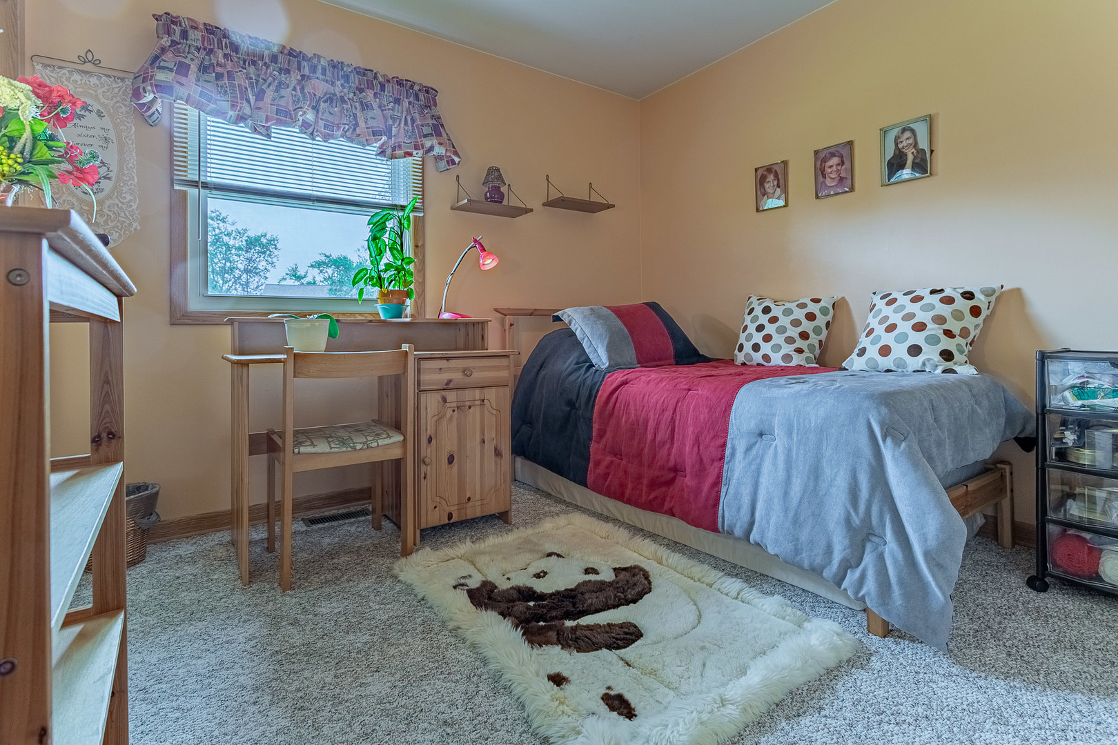 217 Edgeware Road, Elk Grove Village, IL 60007