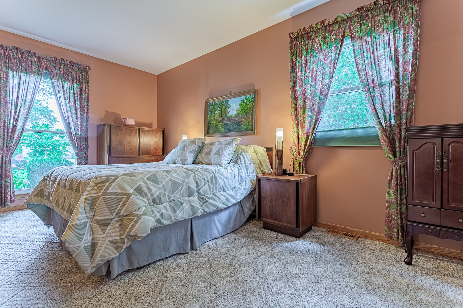 217 Edgeware Road, Elk Grove Village, IL 60007