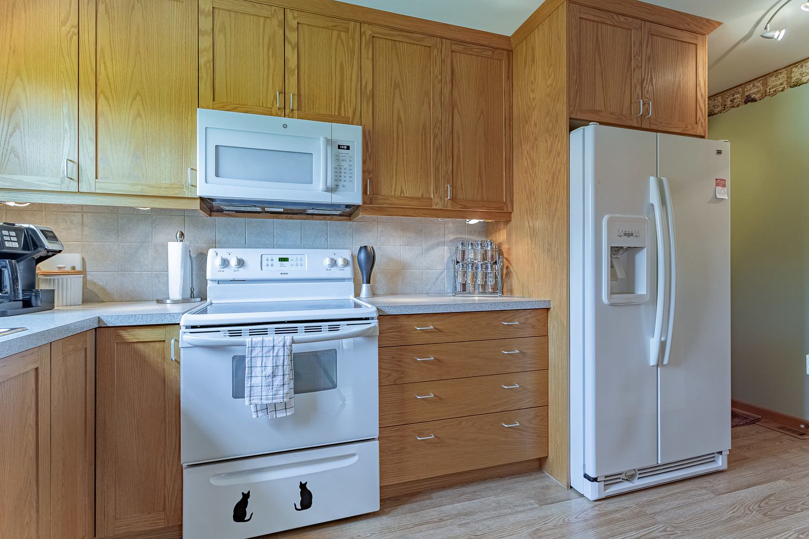 217 Edgeware Road, Elk Grove Village, IL 60007