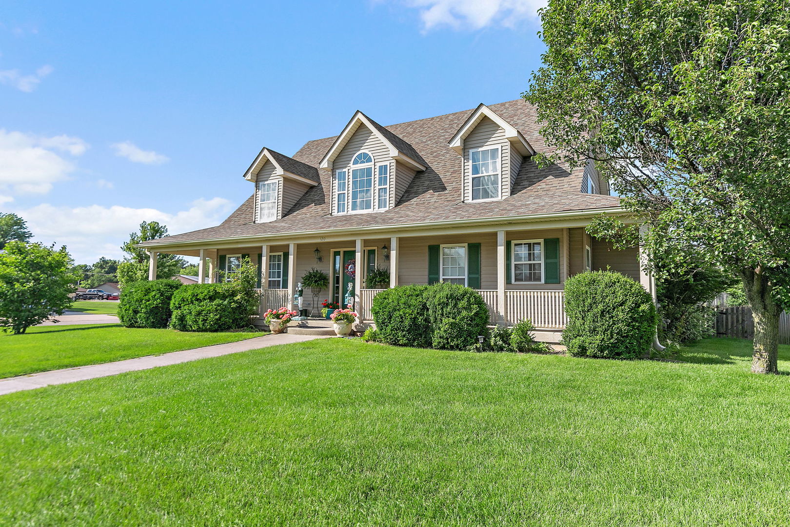 120 Jack Dylan Drive, Hampshire, IL 60140