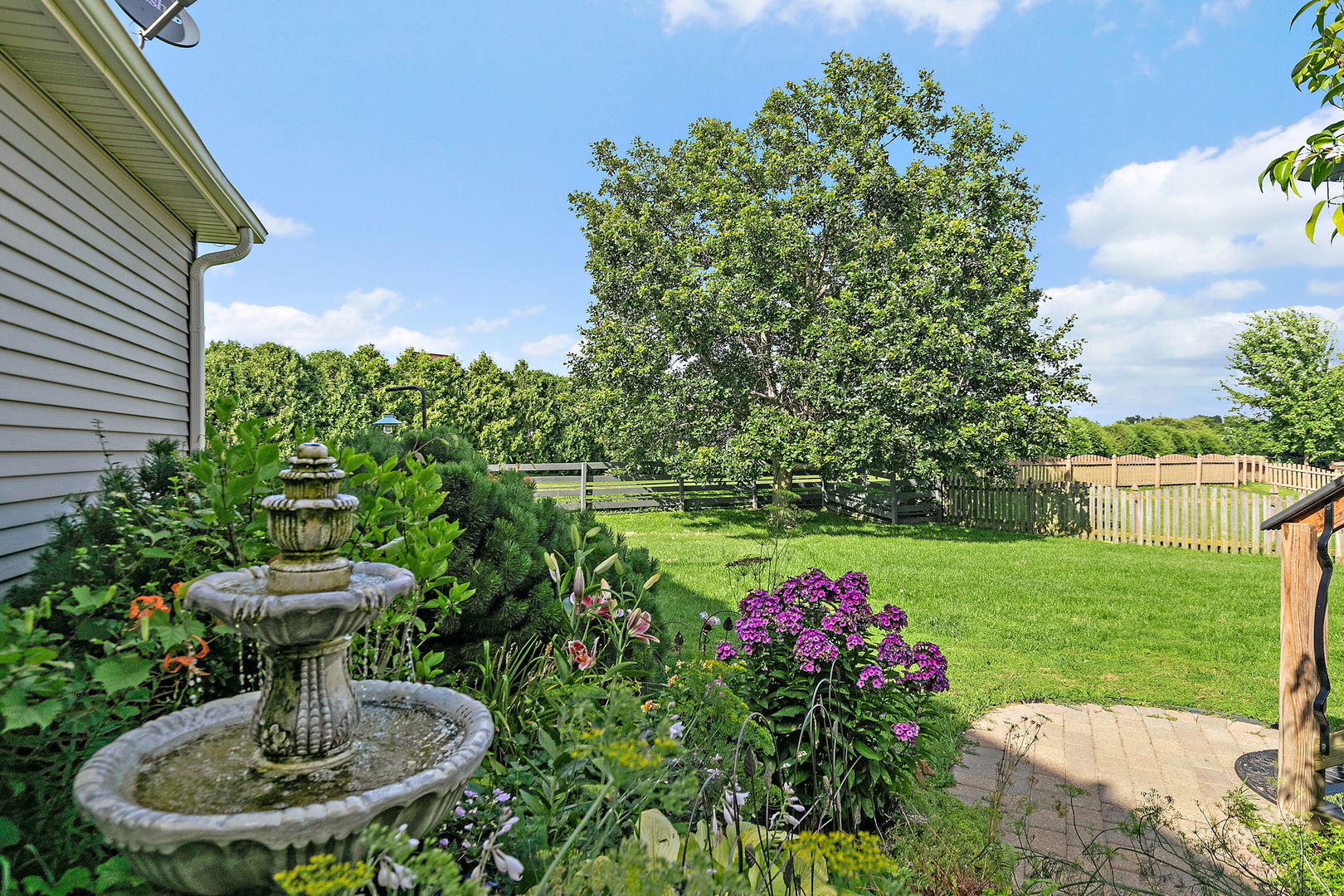 120 Jack Dylan Drive, Hampshire, IL 60140