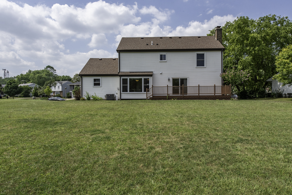 1138 Sussex Lane, Libertyville, IL 60048
