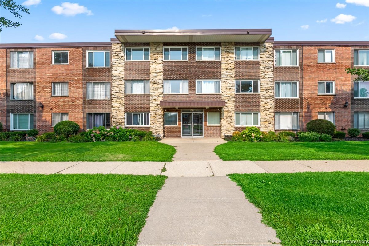 10210 Washington Avenue #106, Oak Lawn, IL 60453