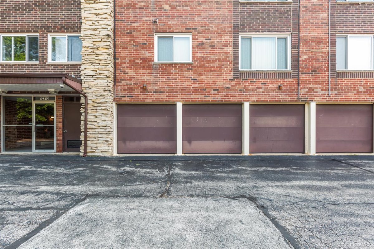 10210 Washington Avenue #106, Oak Lawn, IL 60453