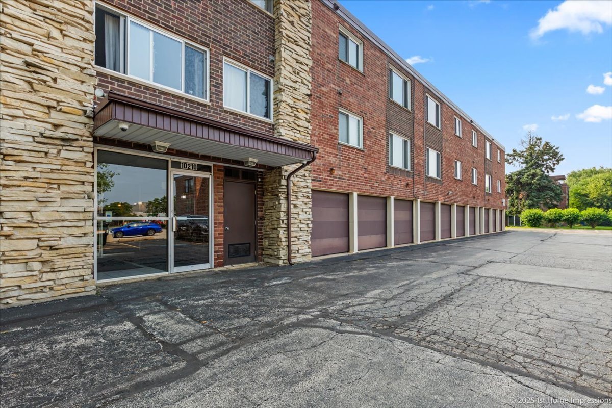 10210 Washington Avenue #106, Oak Lawn, IL 60453