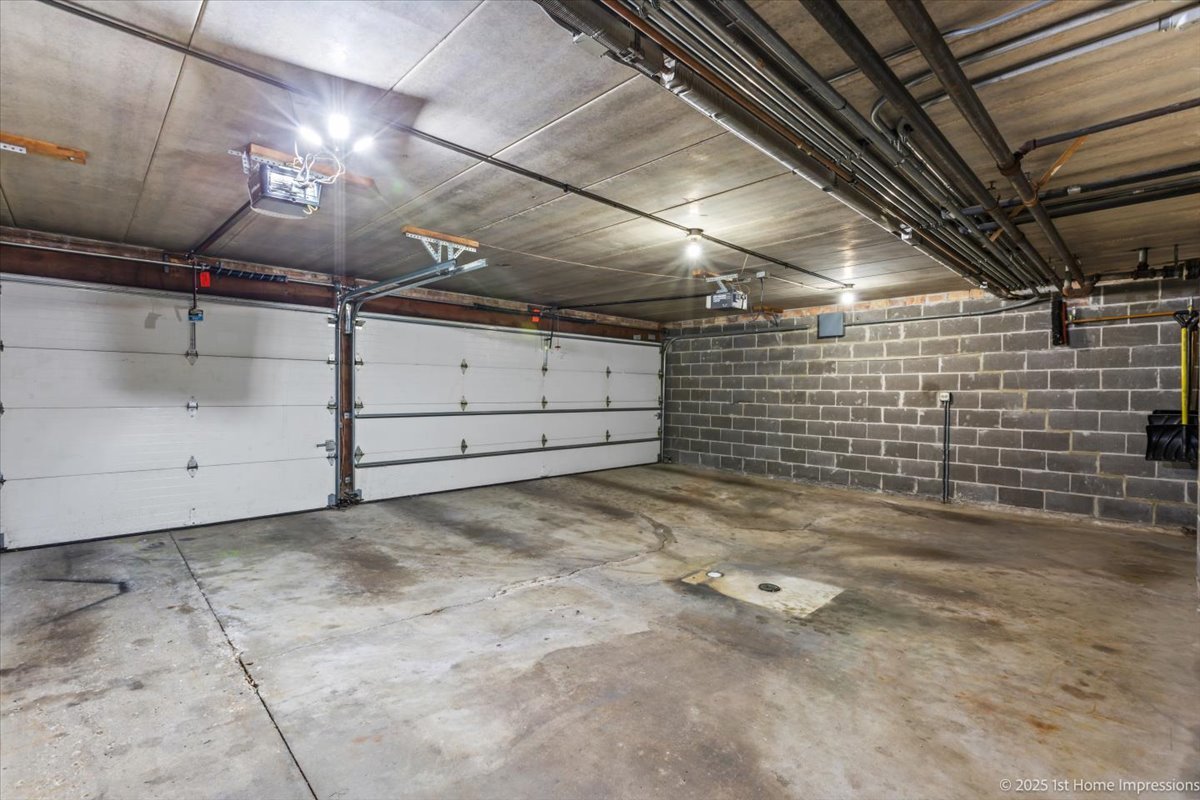 10210 Washington Avenue #106, Oak Lawn, IL 60453