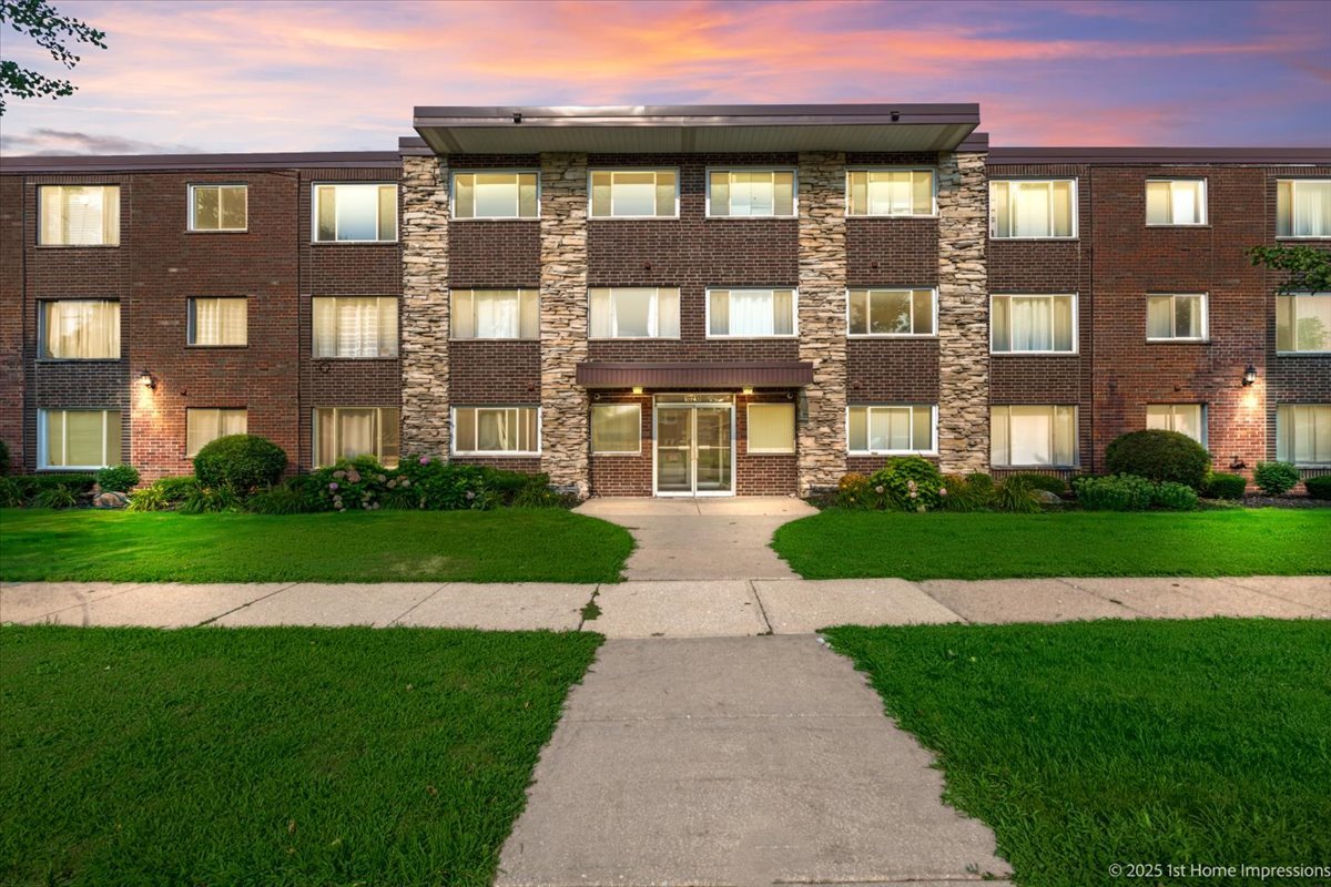 10210 Washington Avenue #106, Oak Lawn, IL 60453