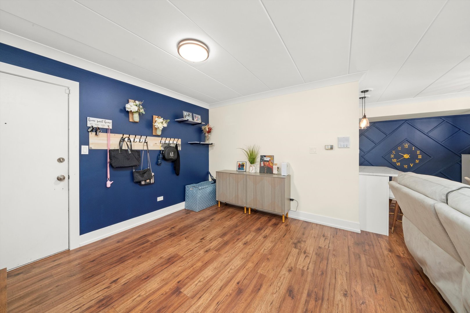 8830 Mobile Avenue #101, Oak Lawn, IL 60453