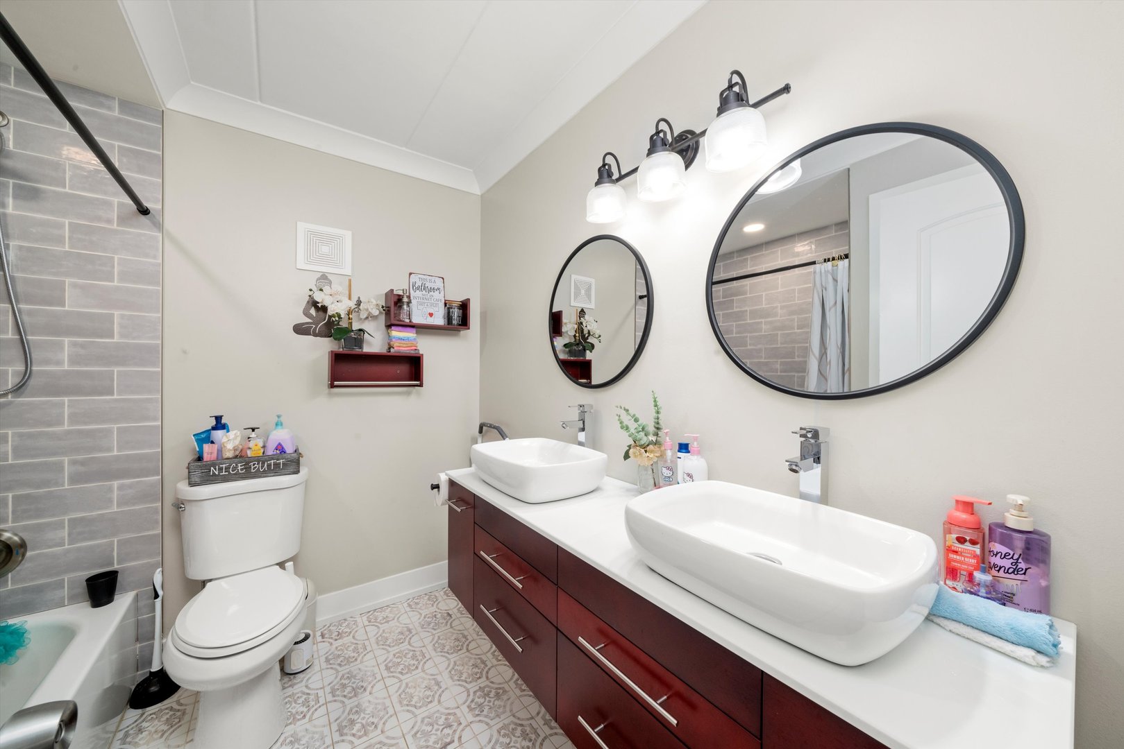 8830 Mobile Avenue #101, Oak Lawn, IL 60453