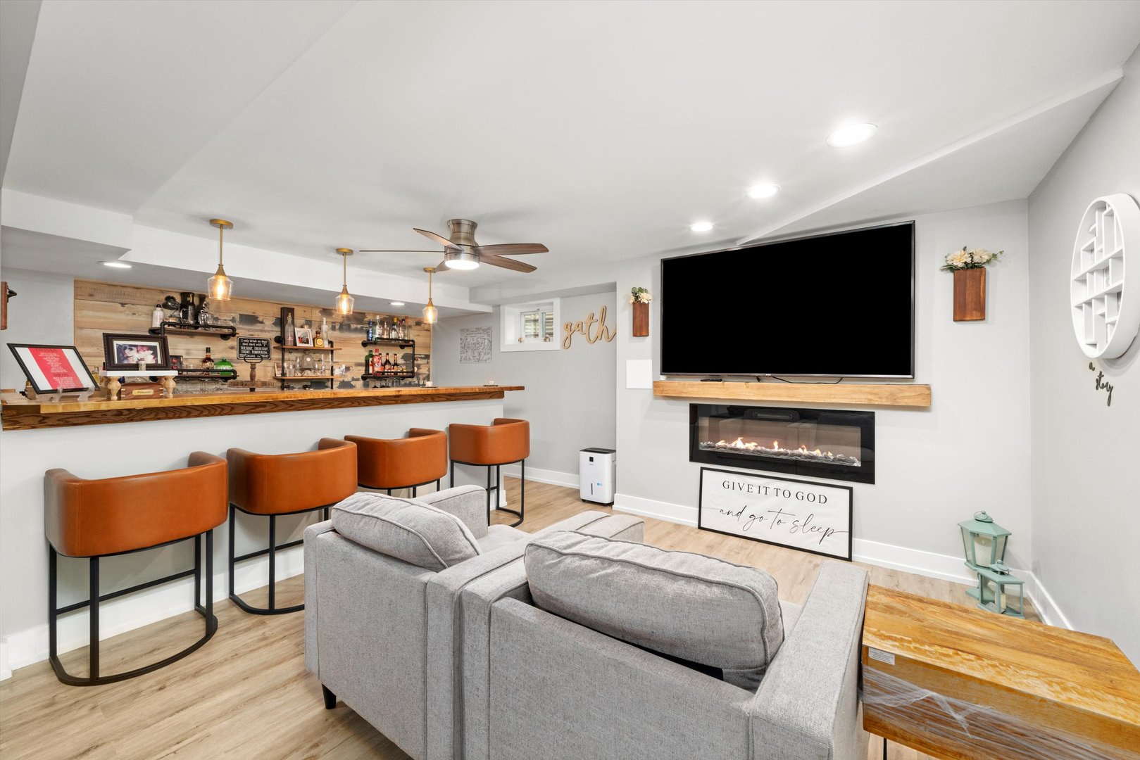 8830 Mobile Avenue #101, Oak Lawn, IL 60453