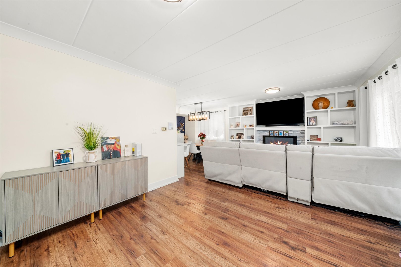 8830 Mobile Avenue #101, Oak Lawn, IL 60453