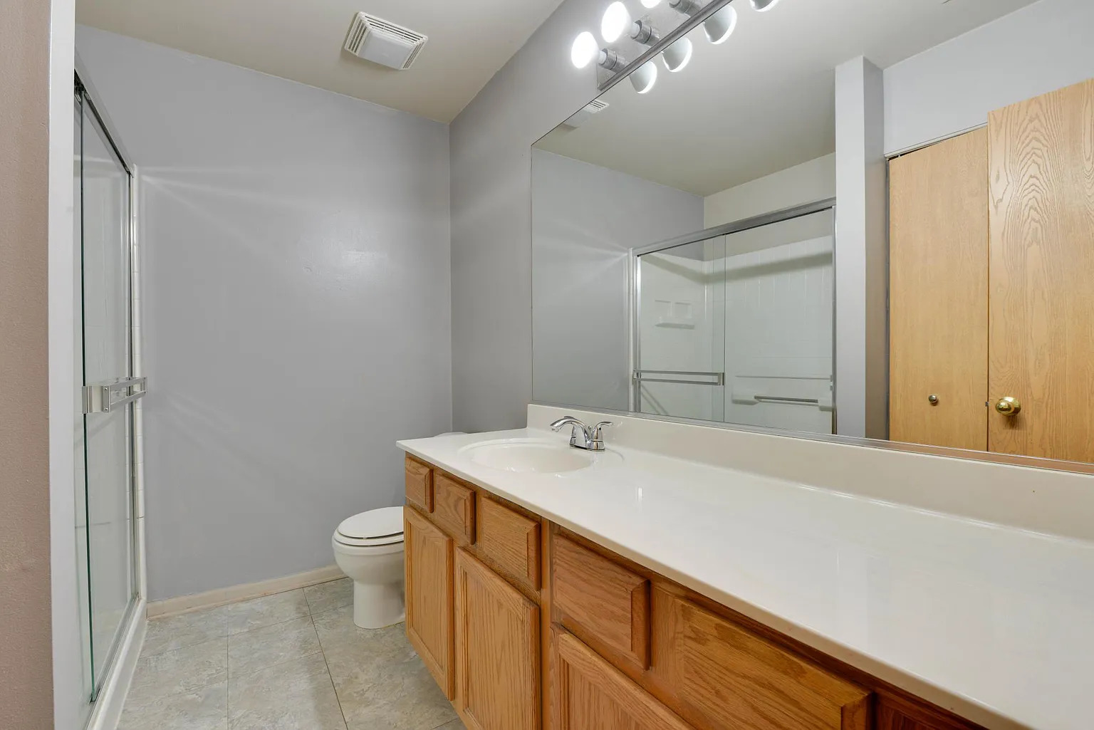 3241 Pennsbury Court, Aurora, IL 60502