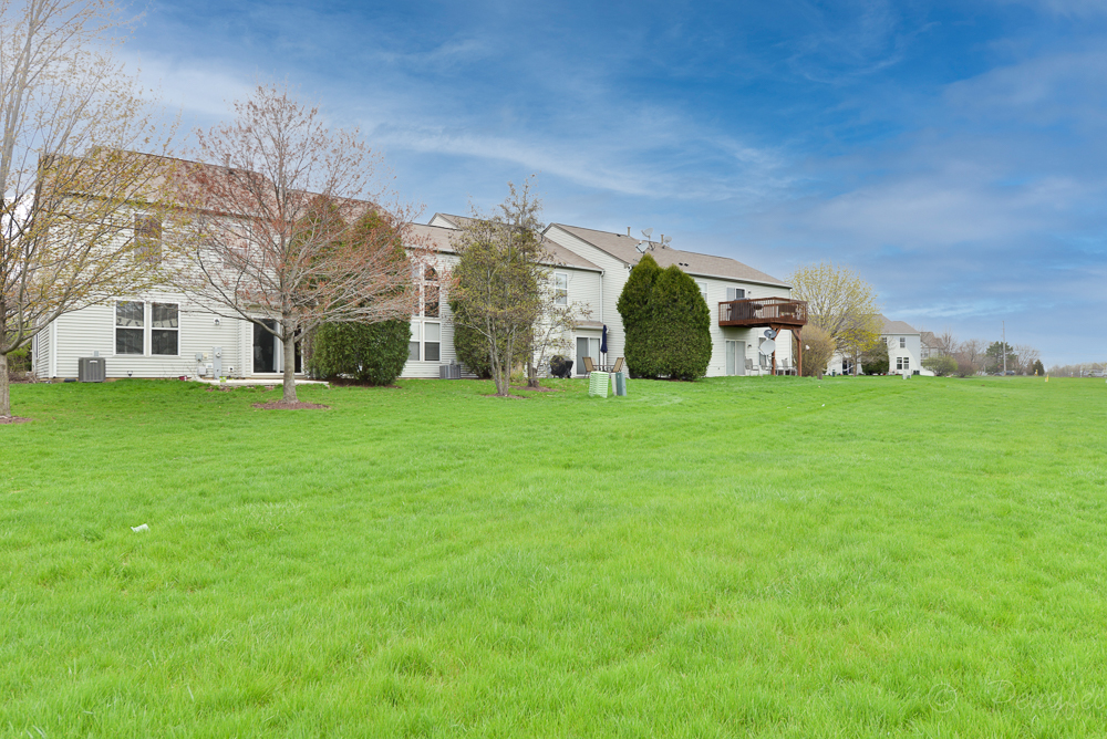 3241 Pennsbury Court, Aurora, IL 60502