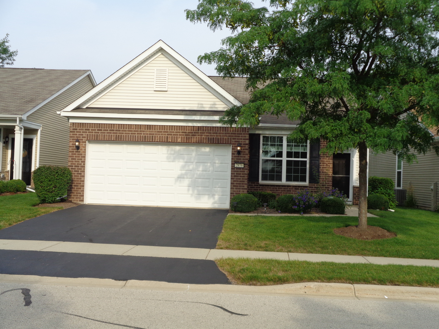 2876 Stoney Creek Drive, Elgin, IL 60124