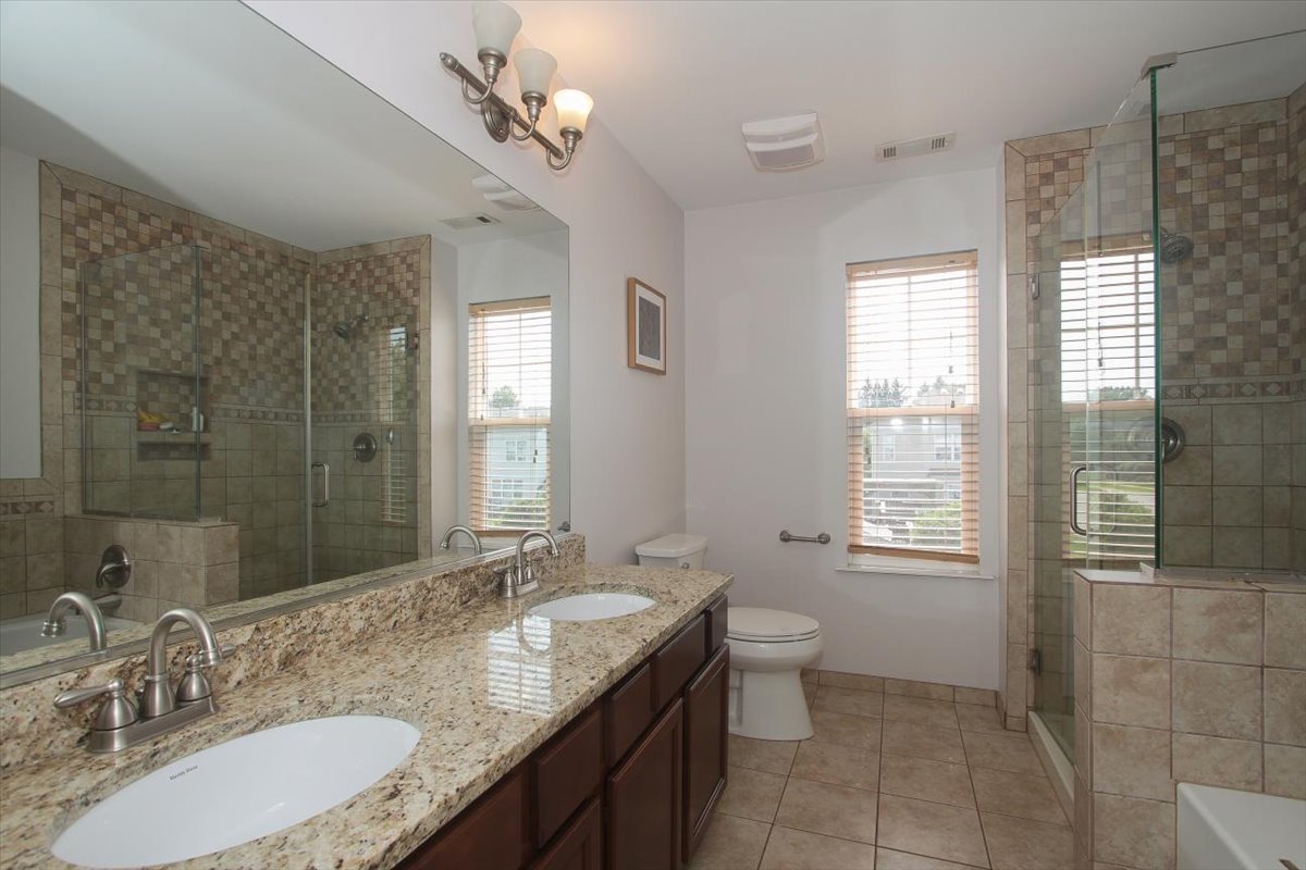313 Valley Forge Avenue, South Elgin, IL 60177