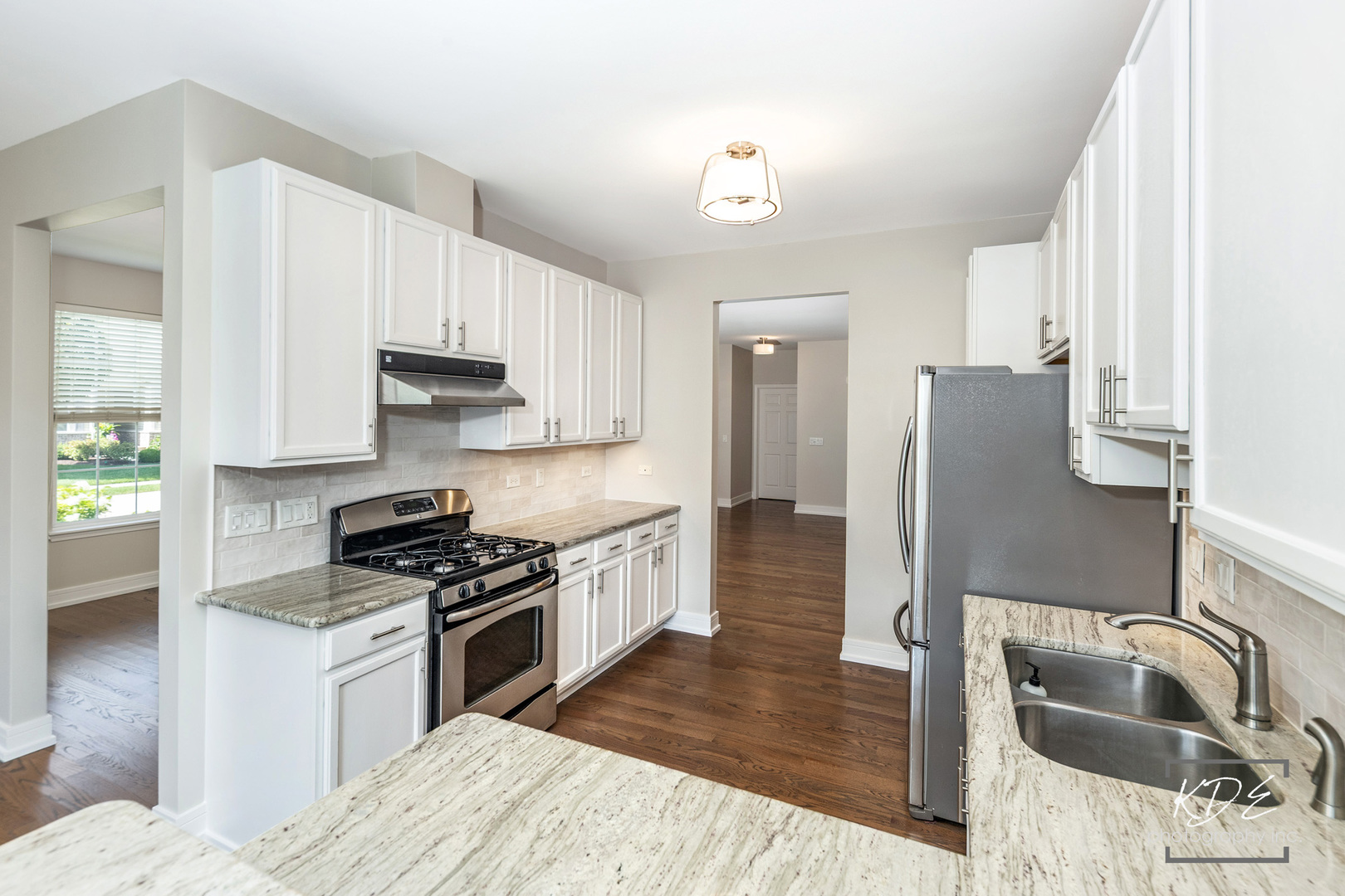 2836 Hillcrest Circle, Naperville, IL 60564