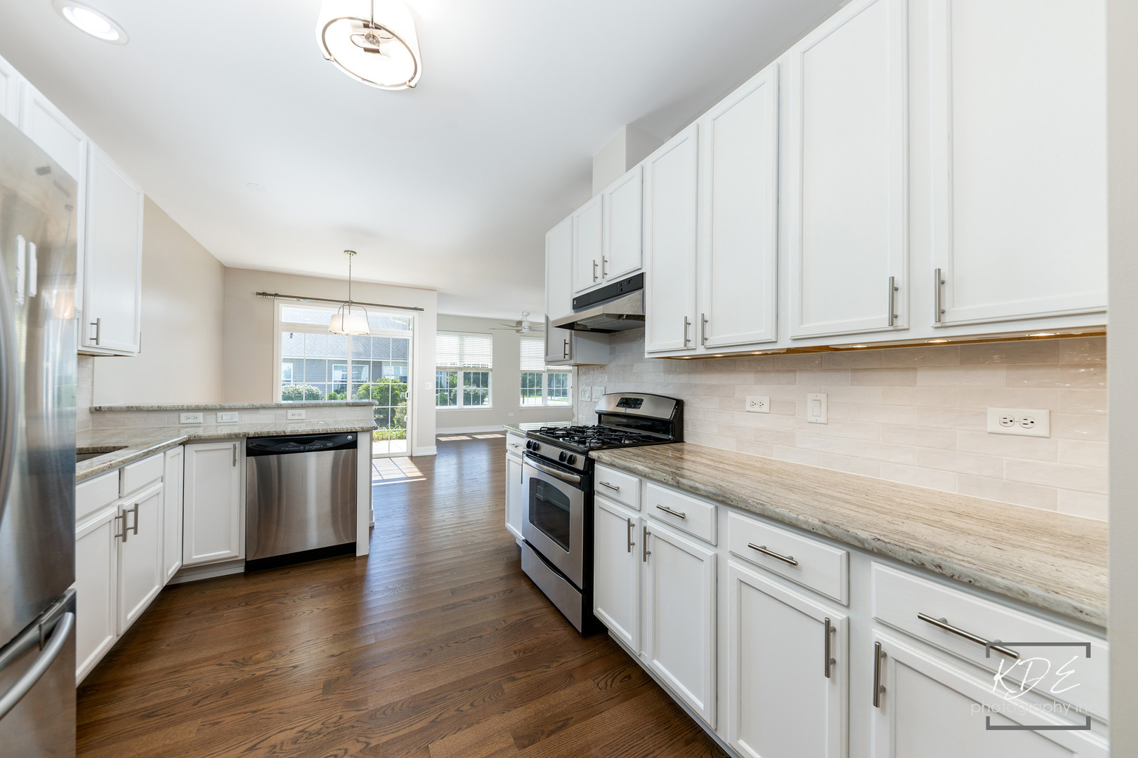 2836 Hillcrest Circle, Naperville, IL 60564