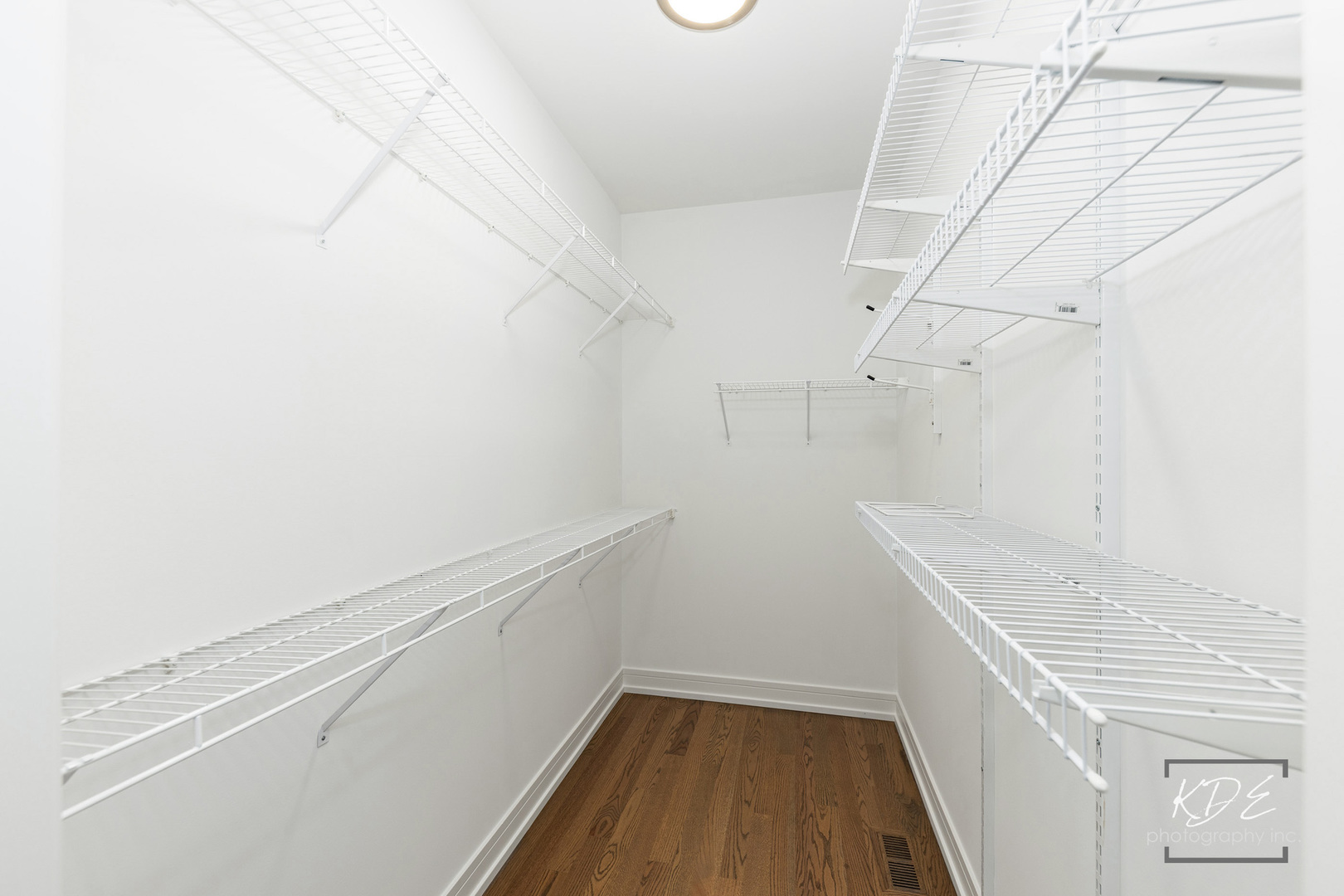 2836 Hillcrest Circle, Naperville, IL 60564