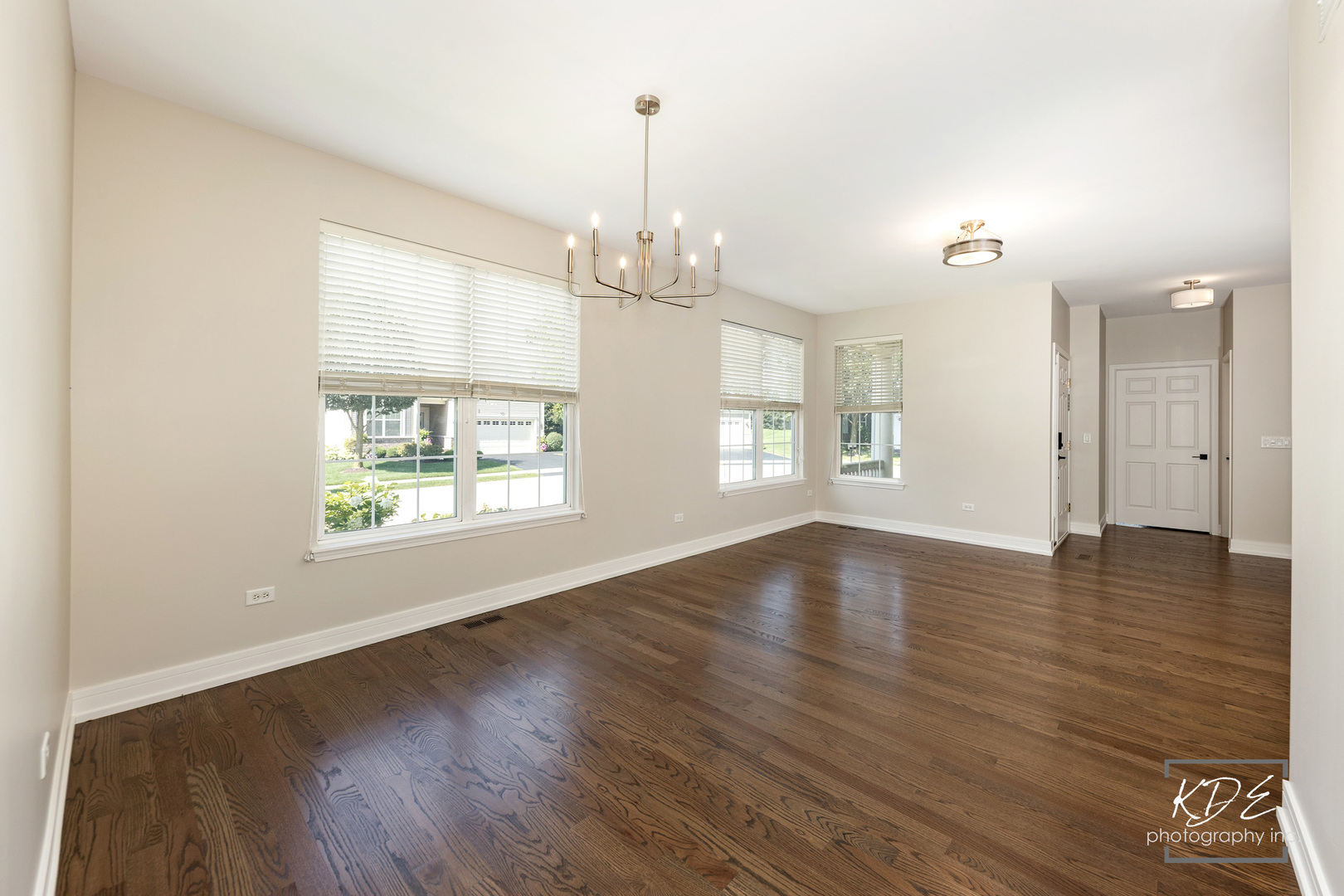 2836 Hillcrest Circle, Naperville, IL 60564