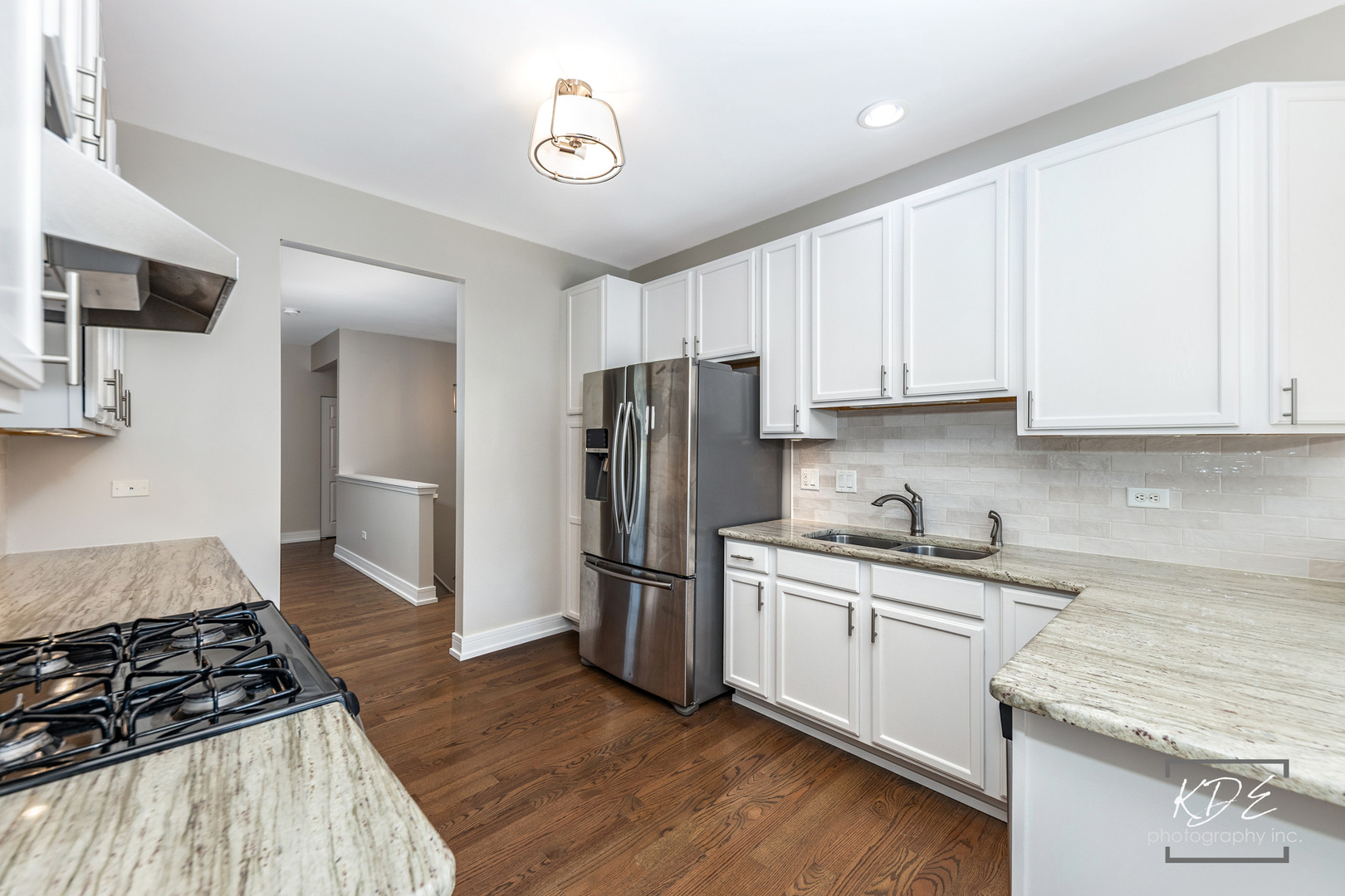 2836 Hillcrest Circle, Naperville, IL 60564