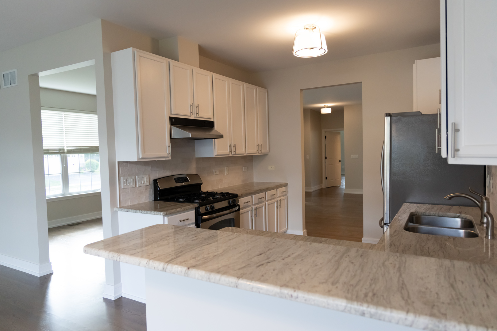 2836 Hillcrest Circle, Naperville, IL 60564