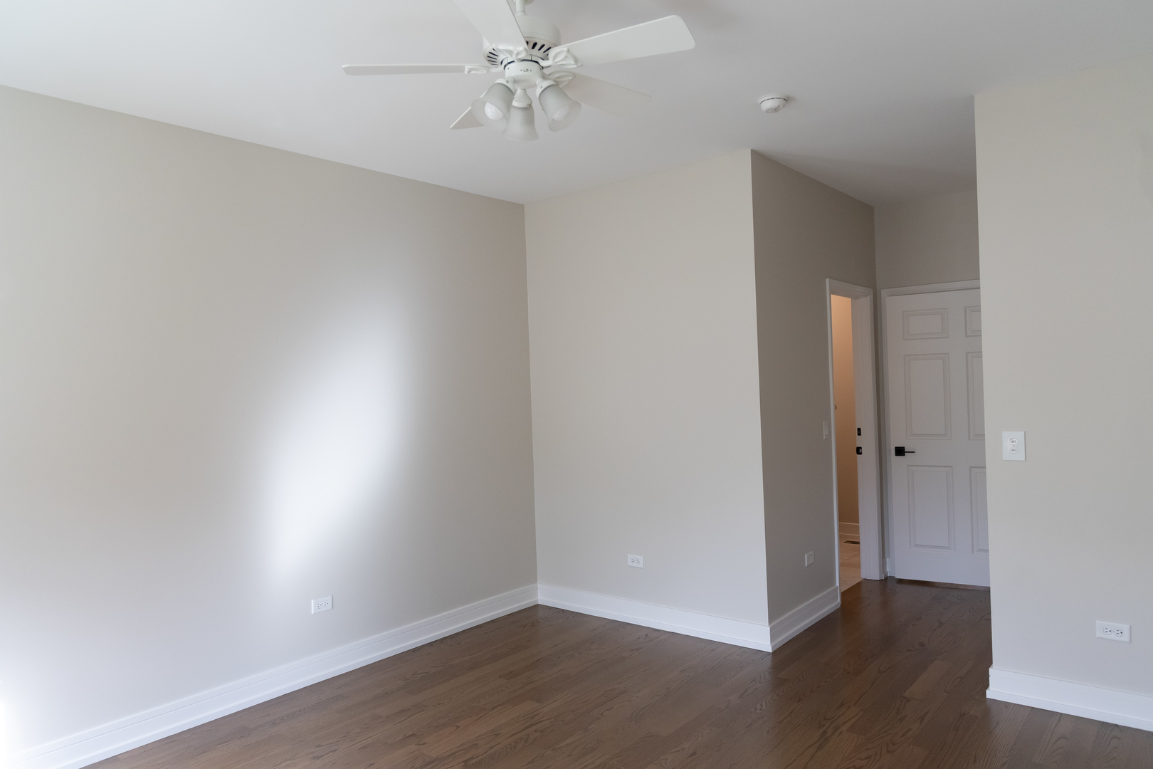 2836 Hillcrest Circle, Naperville, IL 60564