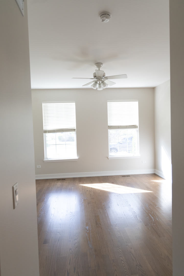 2836 Hillcrest Circle, Naperville, IL 60564