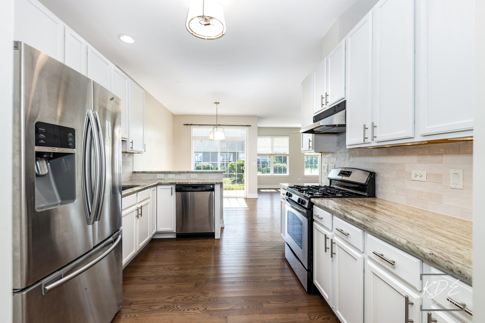 2836 Hillcrest Circle, Naperville, IL 60564