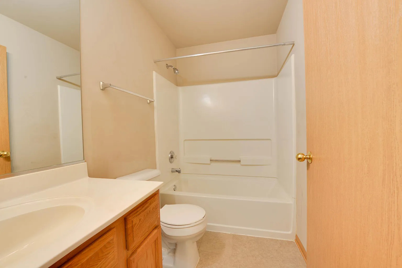 3241 Pennsbury Court, Aurora, IL 60502