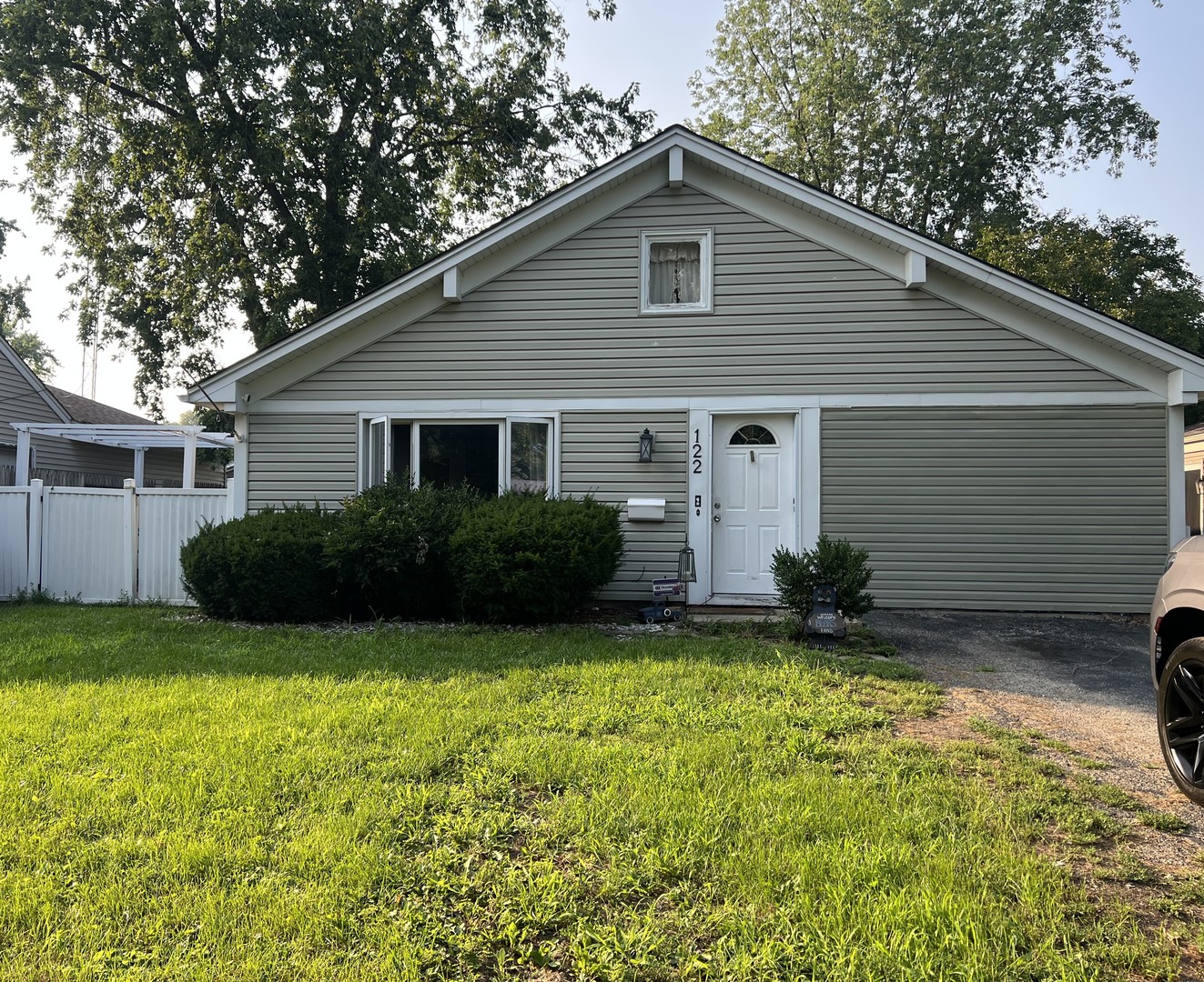 122 Longbeach Road, Montgomery, IL 60538