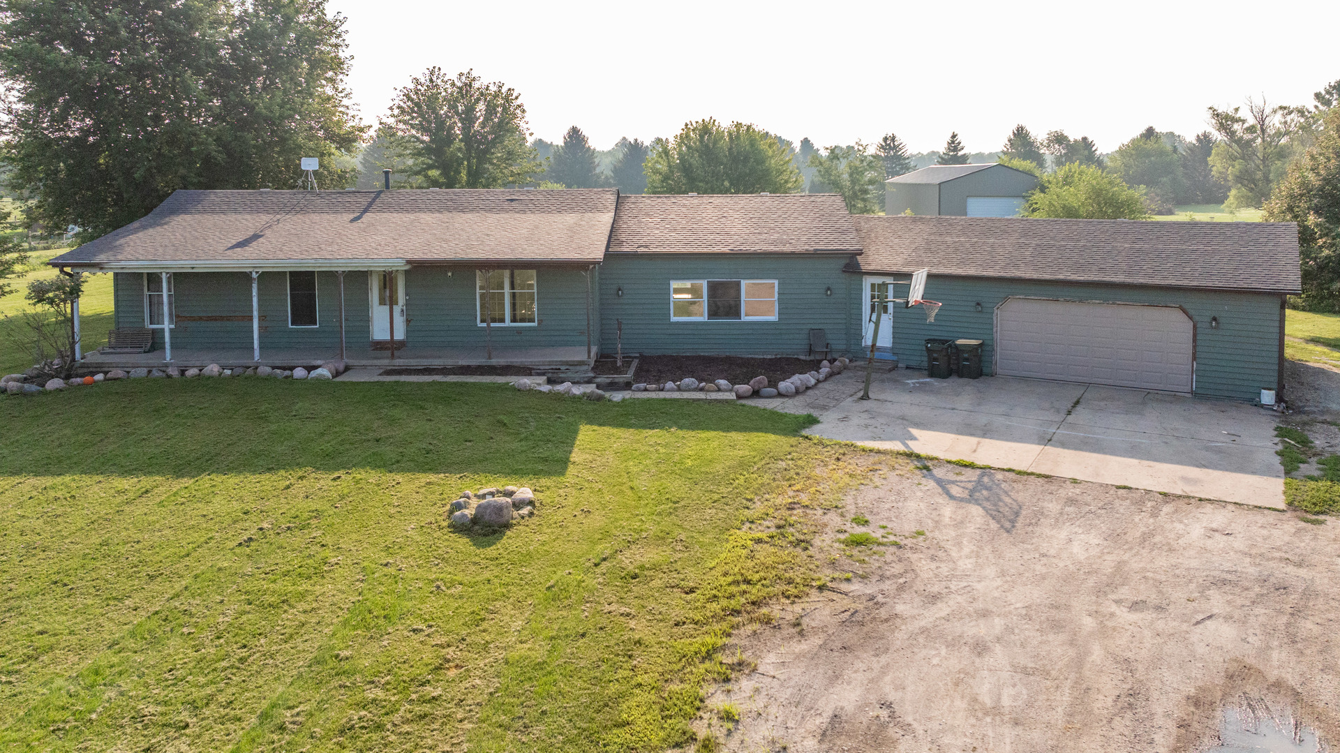 4416 E 29th Road, Sheridan, IL 60551