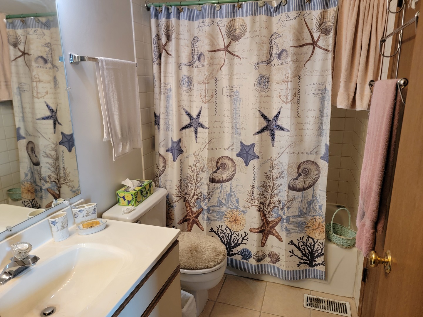 2 Kristin Circle #7, Schaumburg, IL 60195