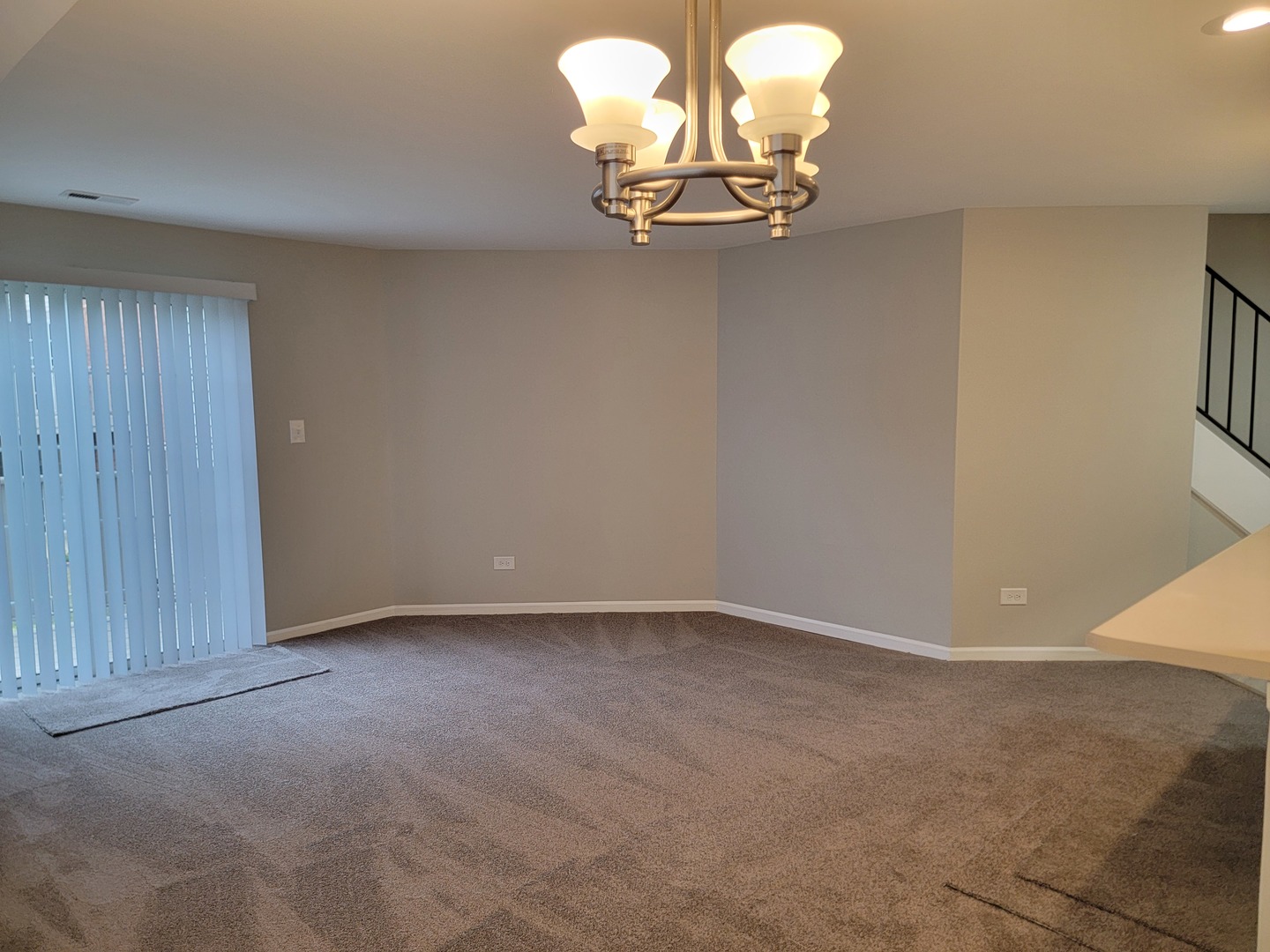 2 Kristin Circle #7, Schaumburg, IL 60195