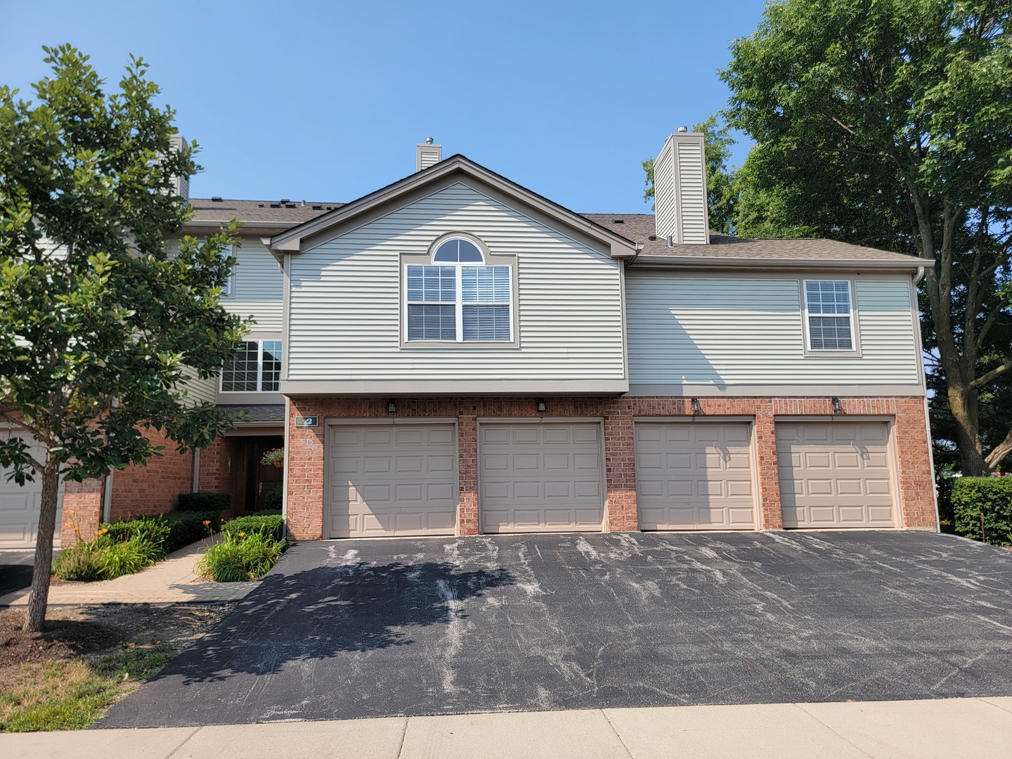 2 Kristin Circle #7, Schaumburg, IL 60195