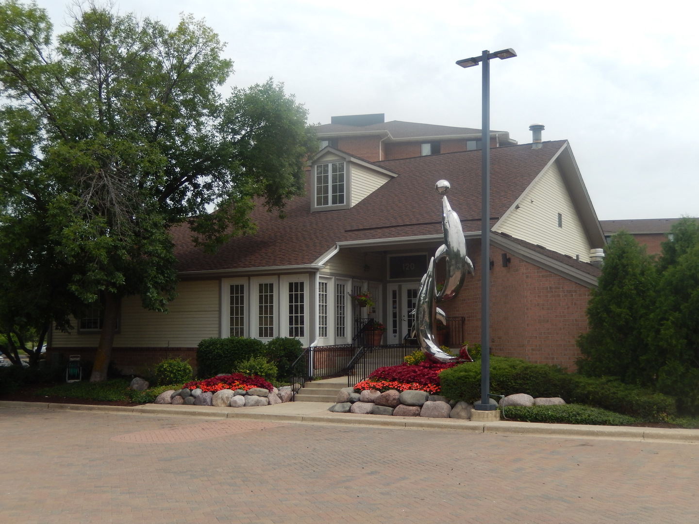 2 Kristin Circle #7, Schaumburg, IL 60195