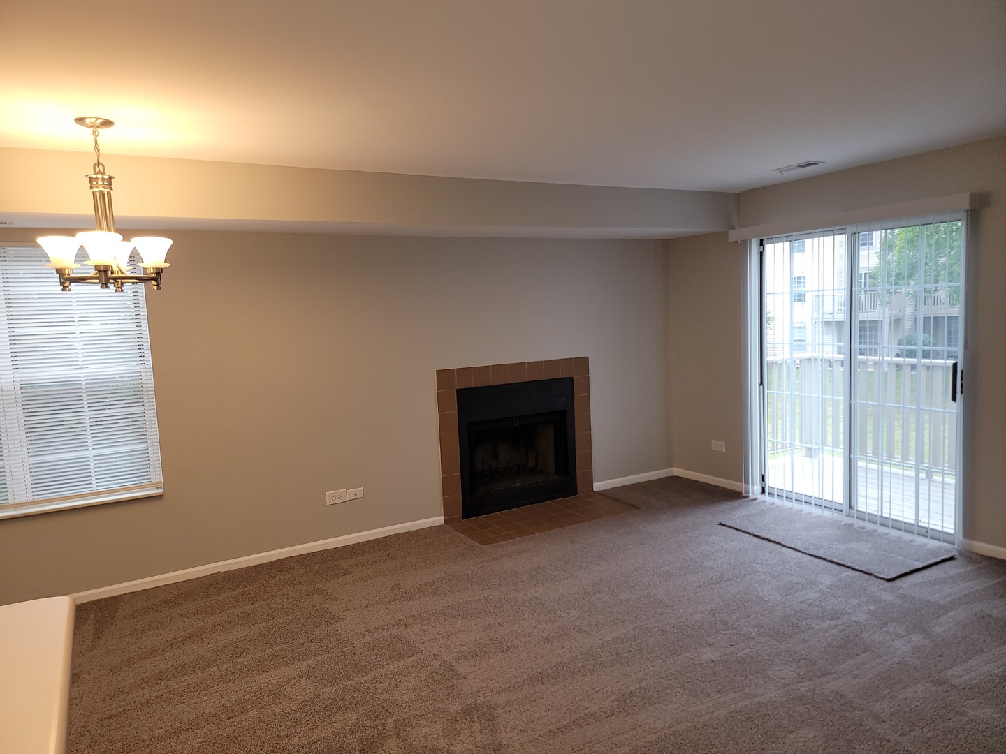 2 Kristin Circle #7, Schaumburg, IL 60195