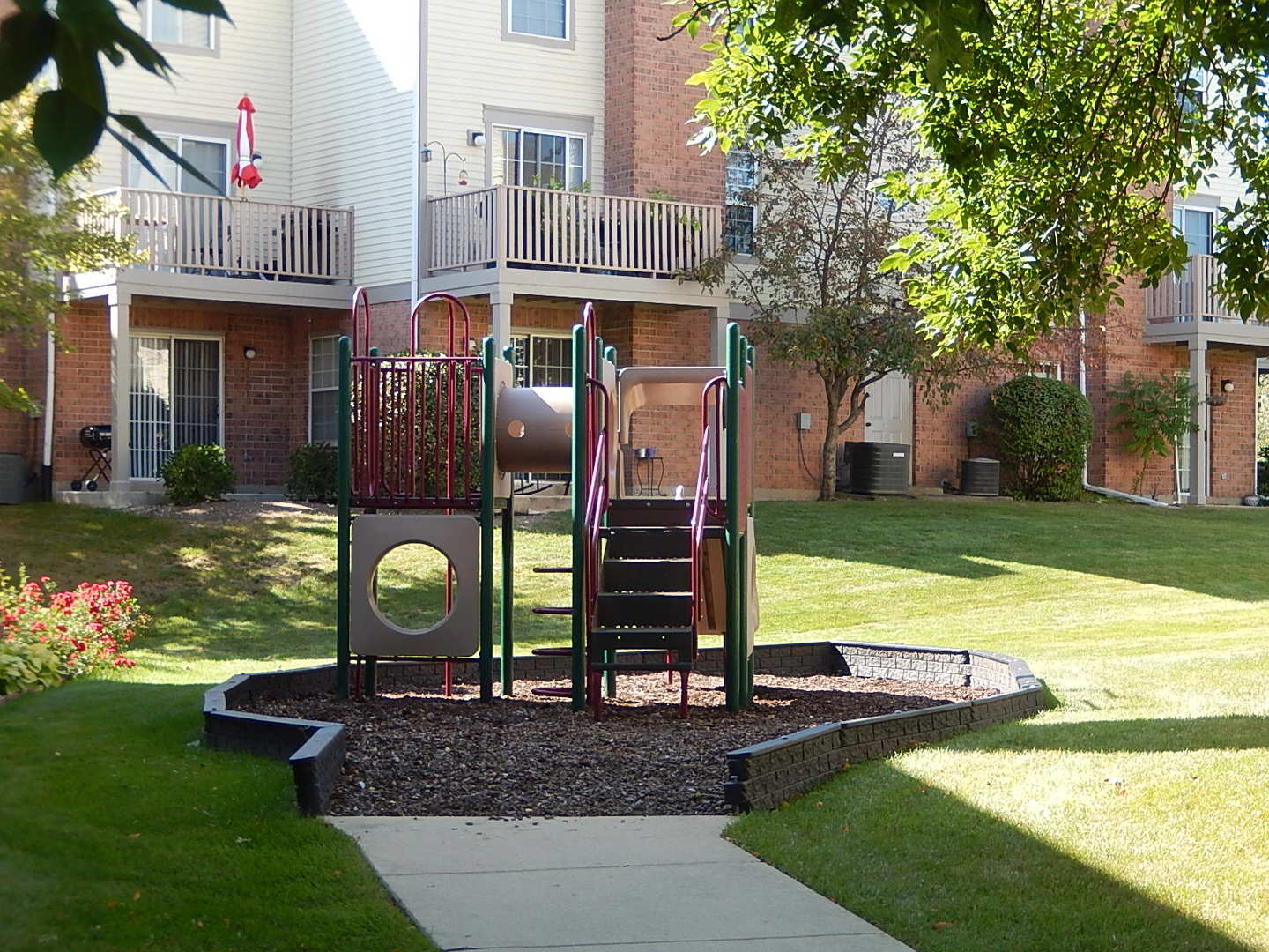 2 Kristin Circle #7, Schaumburg, IL 60195