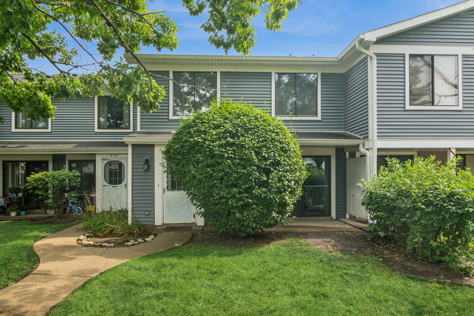 452 Harrison Court, Vernon Hills, IL 60061