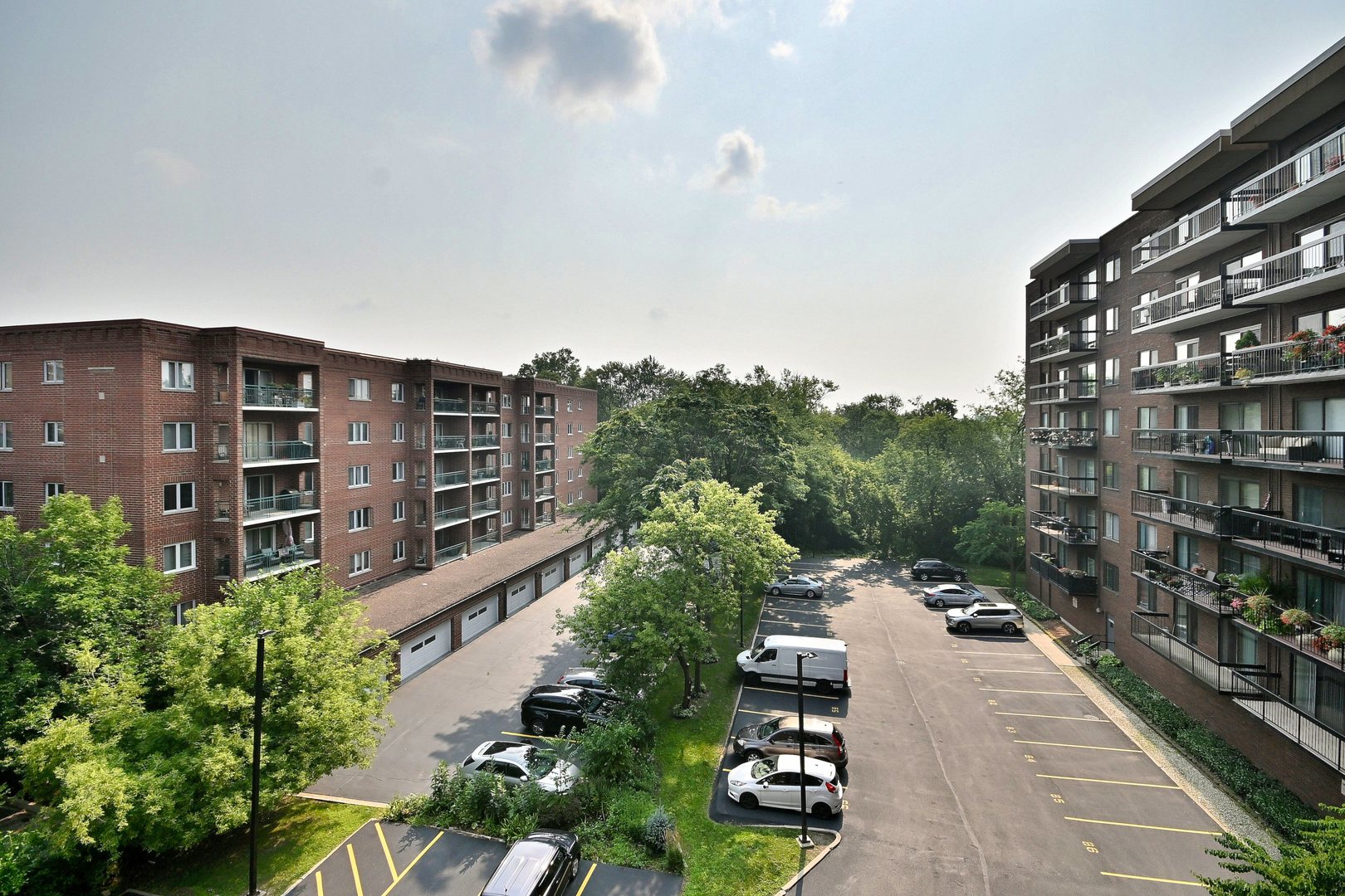 711 S River Road #508, Des Plaines, IL 60016