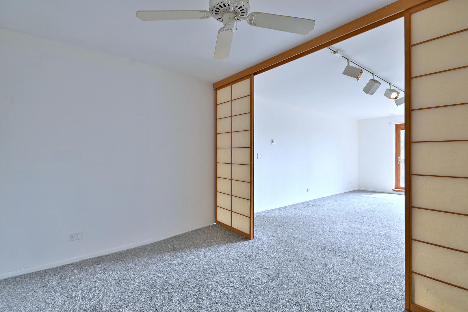 711 S River Road #508, Des Plaines, IL 60016