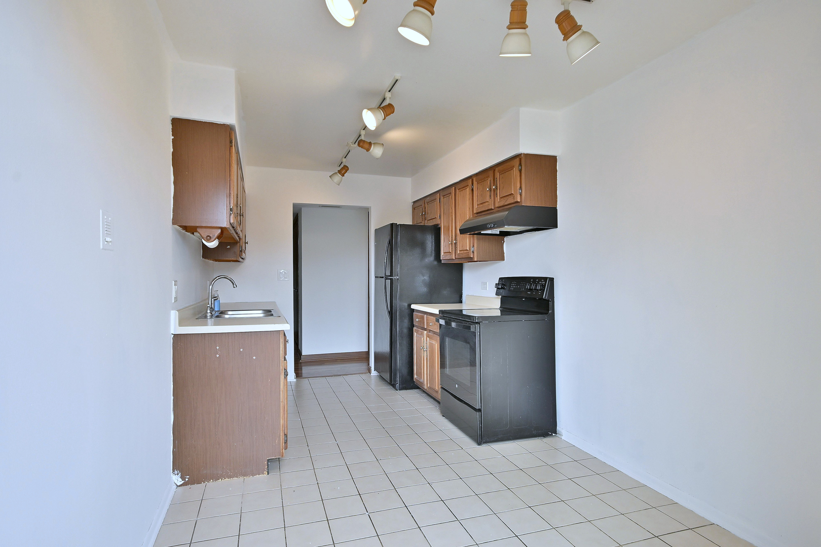711 S River Road #508, Des Plaines, IL 60016