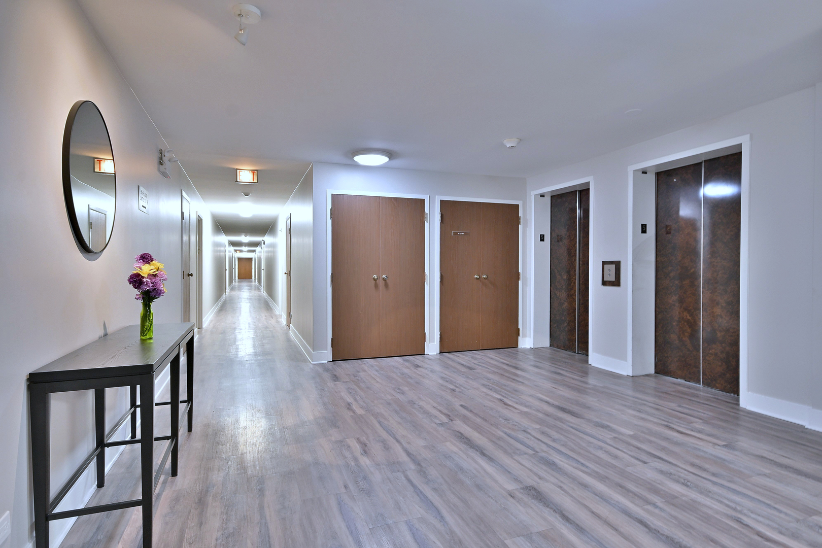 711 S River Road #508, Des Plaines, IL 60016